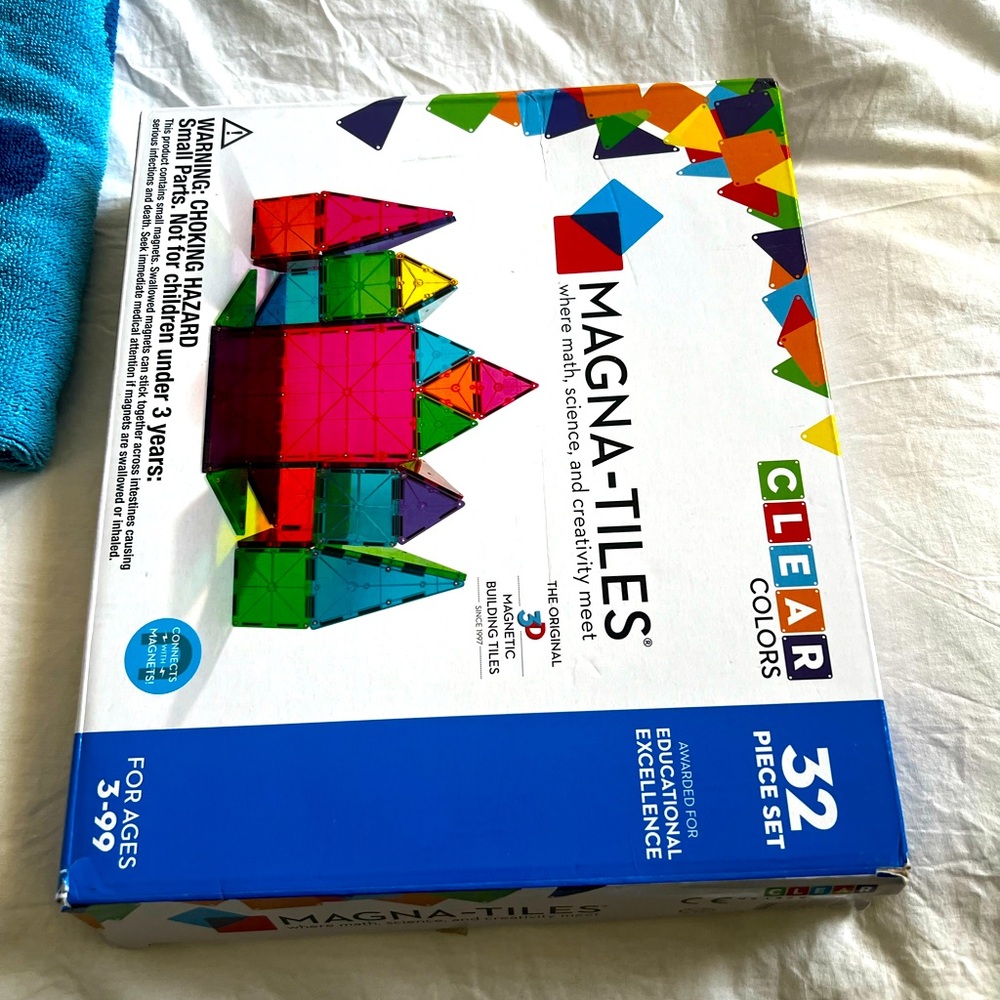 Magna tiles 32 piece set